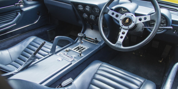 NewMotoring Lamborghini Miura SV Interior - NewMotoring