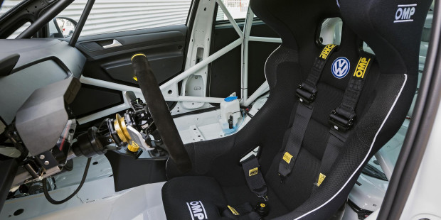 Newmotoring Vw Golf R Race Car 2015 Interior Newmotoring